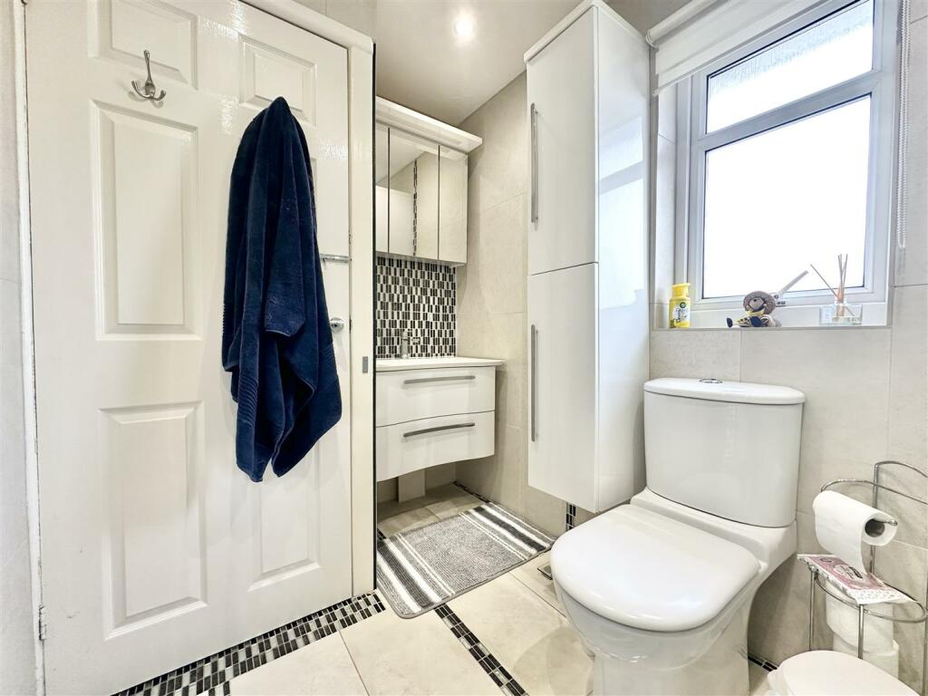 Additional image 15 of Pinewood Close, Poole