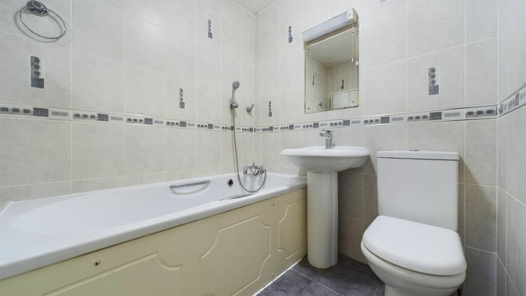 Additional image 15 of Haycliffe Lane, Bradford, BD6