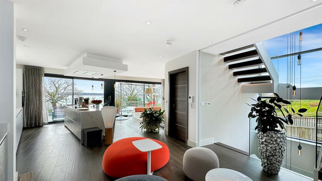 Additional image 8 of Whitecliff Road, Whitecliff