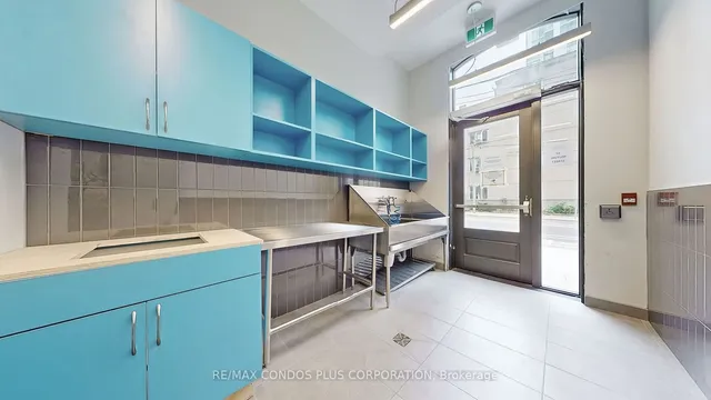 Additional image 26 of 47 Mutual St Unit 906