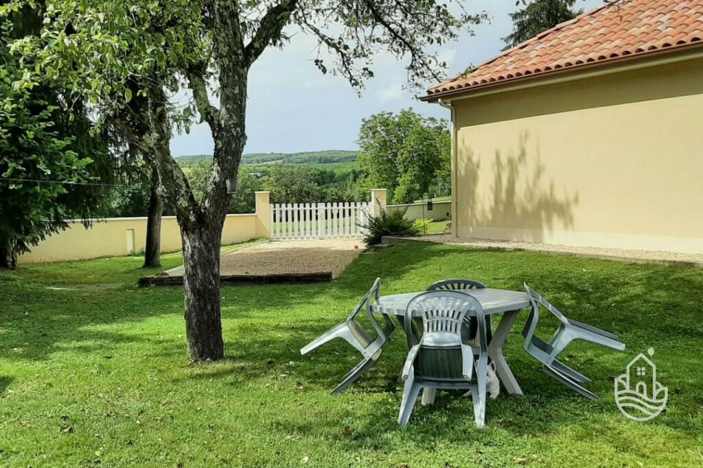 Additional image 2 of Thenon, Aquitaine, 24210, France