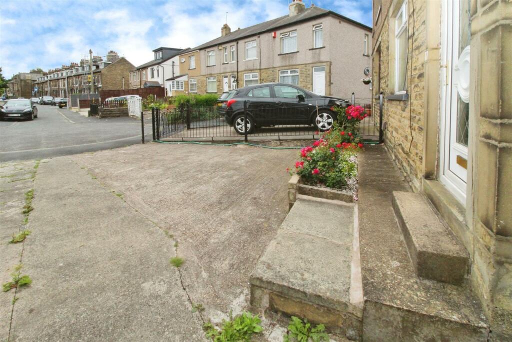 Additional image 17 of Draughton Grove, Bradford, BD5 9QH