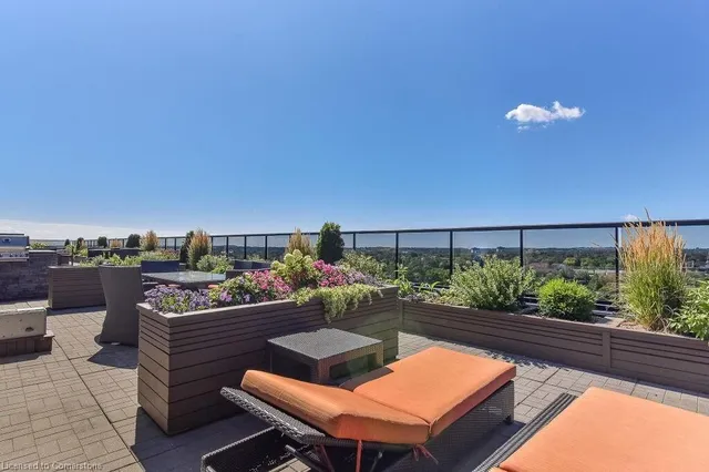 Additional image 35 of 112 Benton St Unit 210