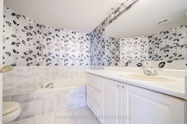 Additional image 31 of 3231 Eglinton Ave Unit 1408B