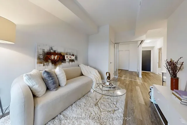 Additional image 15 of 250 Lawrence Ave Unit 501