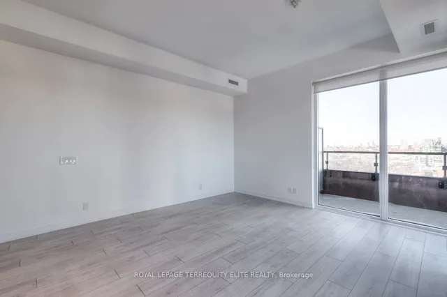 Additional image 15 of 270 Dufferin St Unit 923