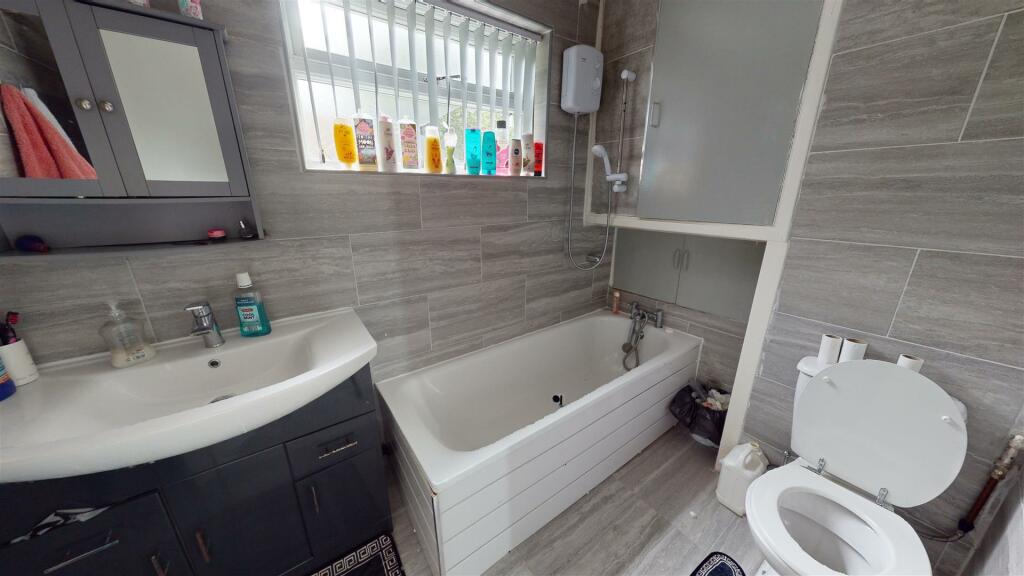 Additional image 8 of Frizley Gardens, Bradford