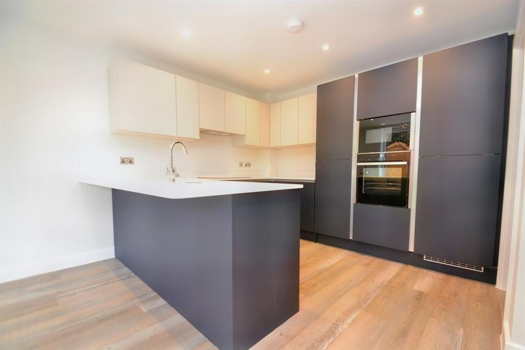 Additional image 5 of Ashley Cross