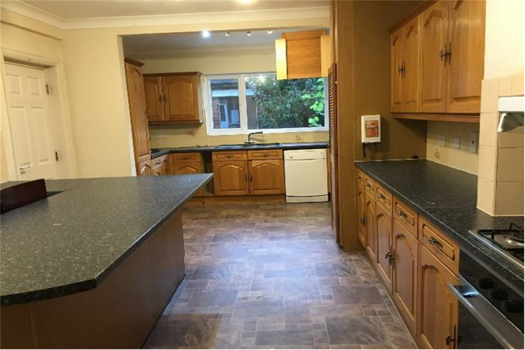 Additional image 2 of 5 bedroom Semi Detached House in Springborne