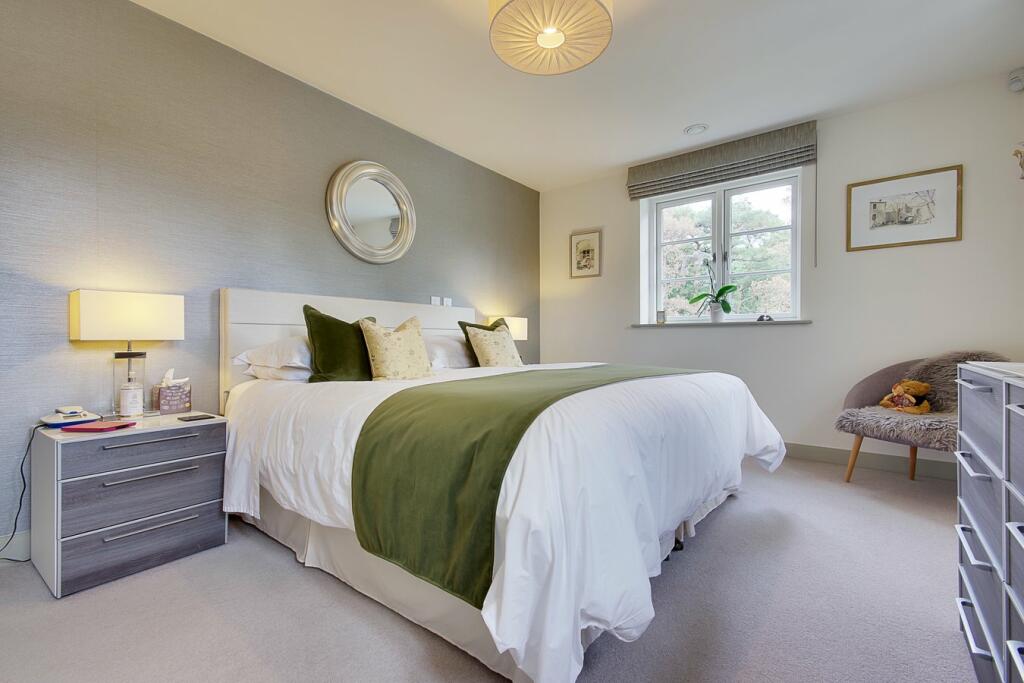 Additional image 11 of 154 Canford Cliffs Road, Canford Cliffs, Poole, BH13