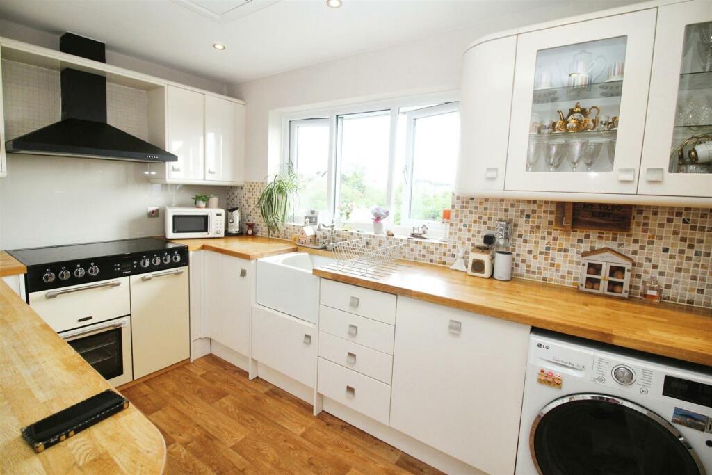 Additional image 8 of Lichfield Mount, Bradford, BD2 1NX