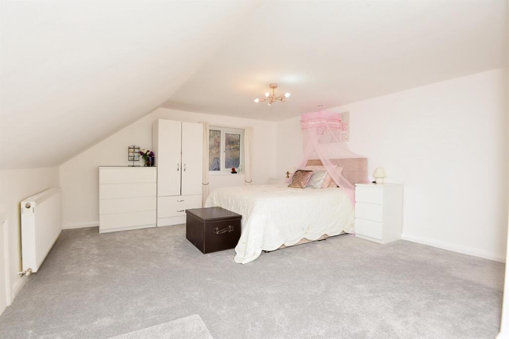 Additional image 4 of Moore Avenue, Bradford