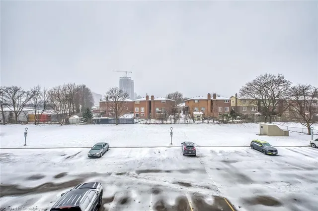 Additional image 18 of 40 Bay Mills Blvd Unit 301