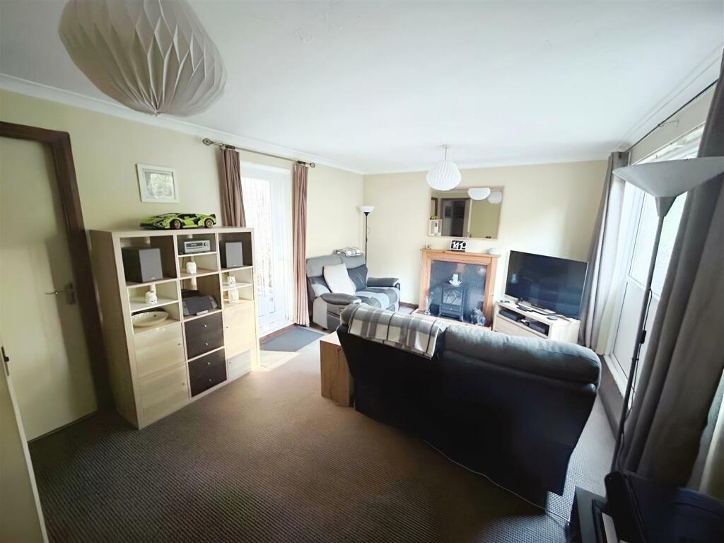 Additional image 3 of Frizley Gardens, Bradford