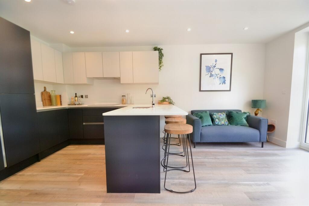 Additional image 3 of Ashley Cross