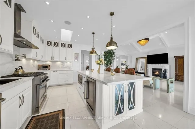 Additional image 14 of 94 SEABREEZE Cres