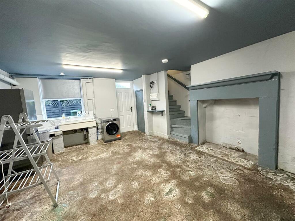 Additional image 22 of Glen Lee Lane, Keighley