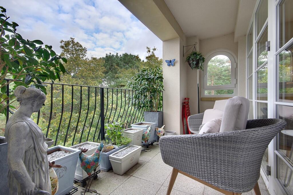 Additional image 4 of 154 Canford Cliffs Road, Canford Cliffs, Poole, BH13