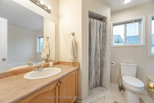 Additional image 25 of 1190 Fox Cres