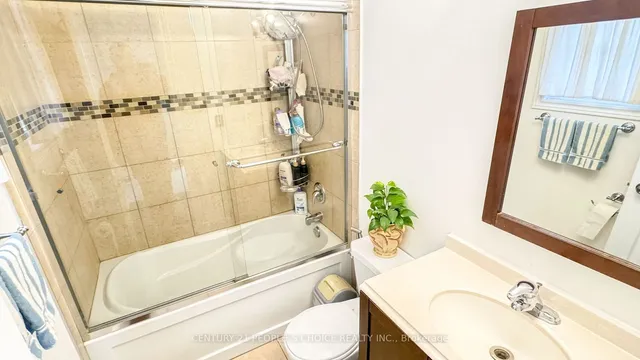 Additional image 2 of 16 Hedley Crt