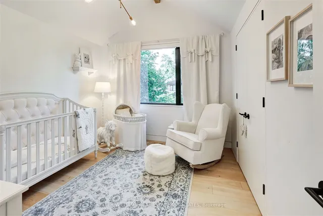 Additional image 24 of 2107 Courtland Cres