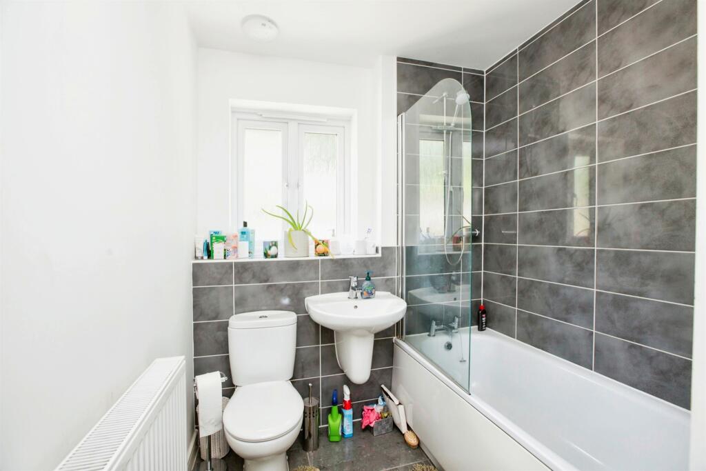 Additional image 13 of Far Hunger Hill Close, Queensbury, Bradford