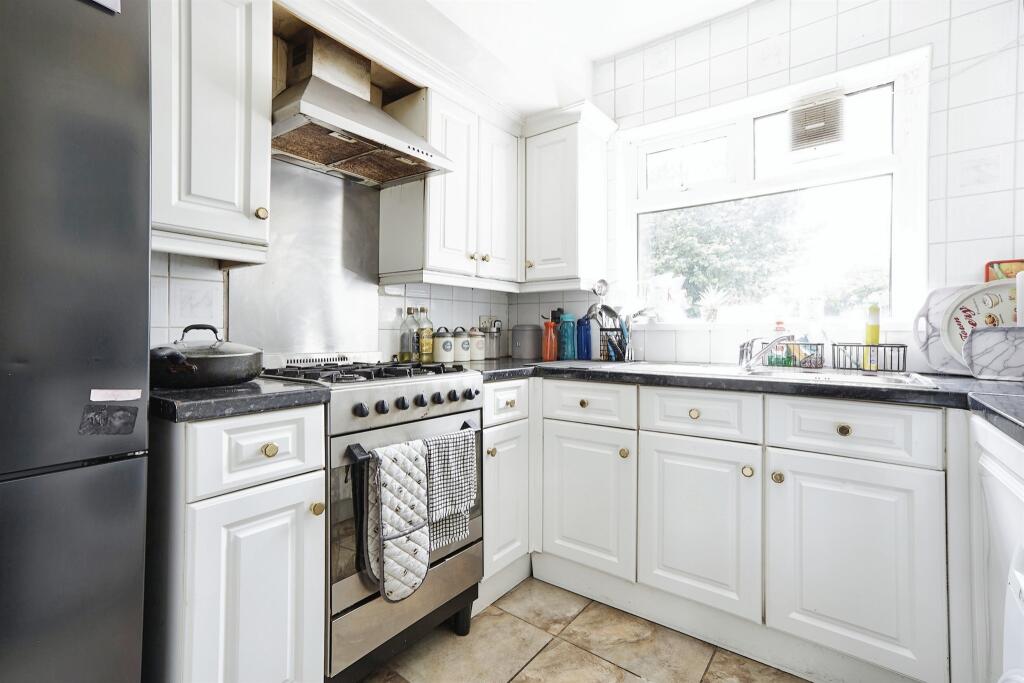 Additional image 6 of Branksome Crescent, Bradford