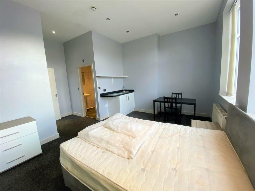 Additional image 4 of Gas House Yard, Oakenshaw, Bradford