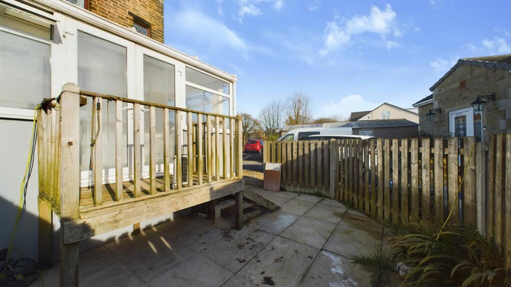 Additional image 3 of Halifax Road, Bradford, BD6