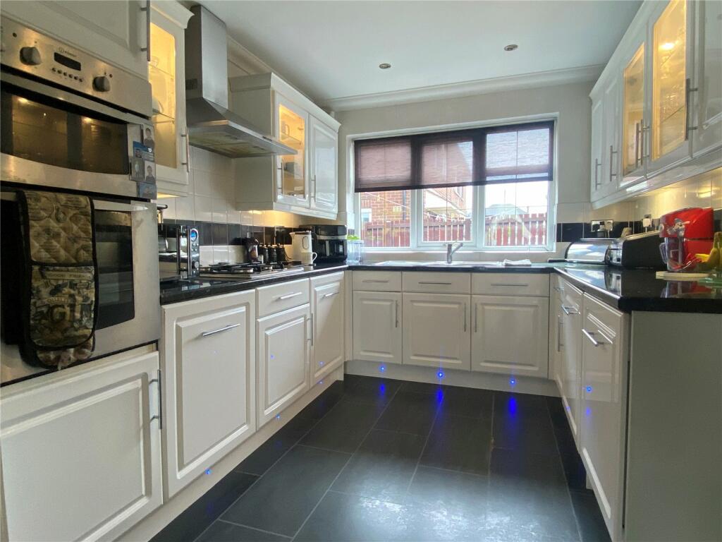 Additional image 5 of Winton Green, Woodside, Bradford, BD6