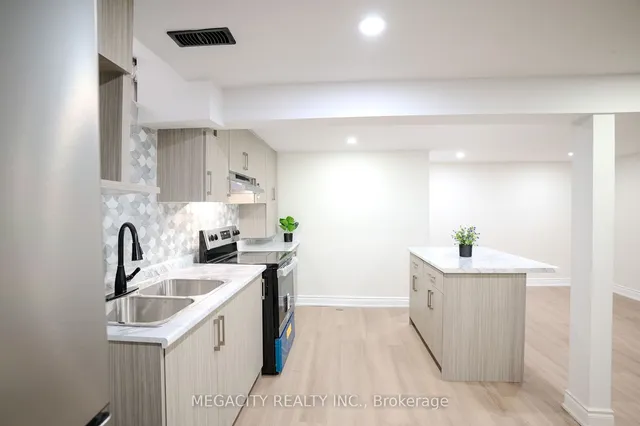 Additional image 20 of 7800 Priory Cres