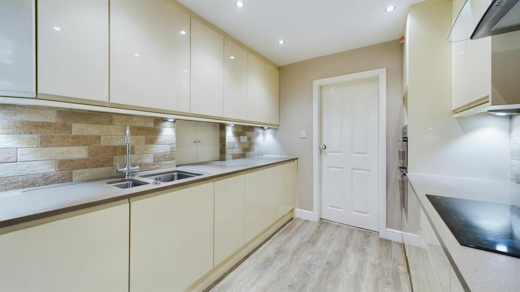 Additional image 10 of Brownroyd Hill Road, Bradford, BD6 1RZ