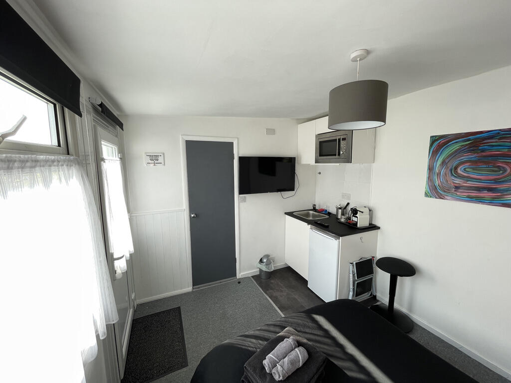 Additional image 6 of Rooms Available, Southcote Road -6