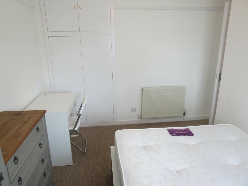 Additional image 13 of 6 bedroom Detached House in Wallisdown