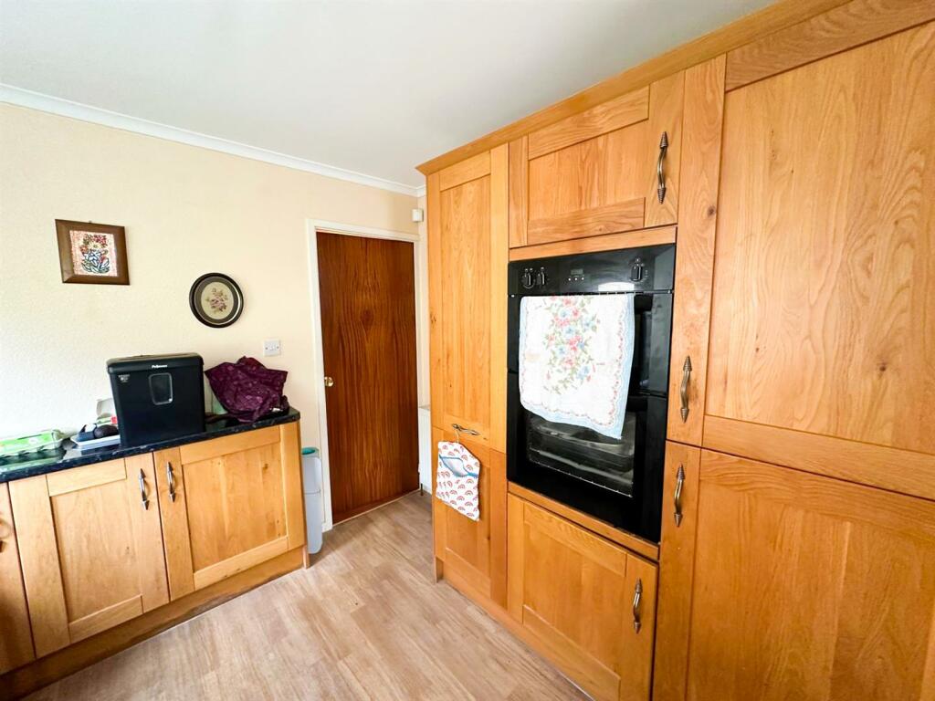 Additional image 8 of Cross Moor Close, Silsden