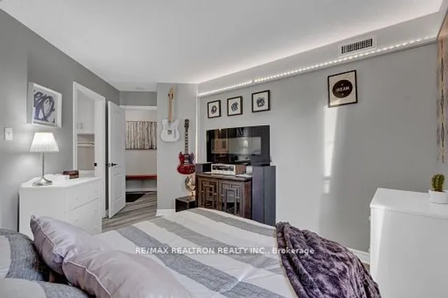 Additional image 15 of 135 James St Unit 612