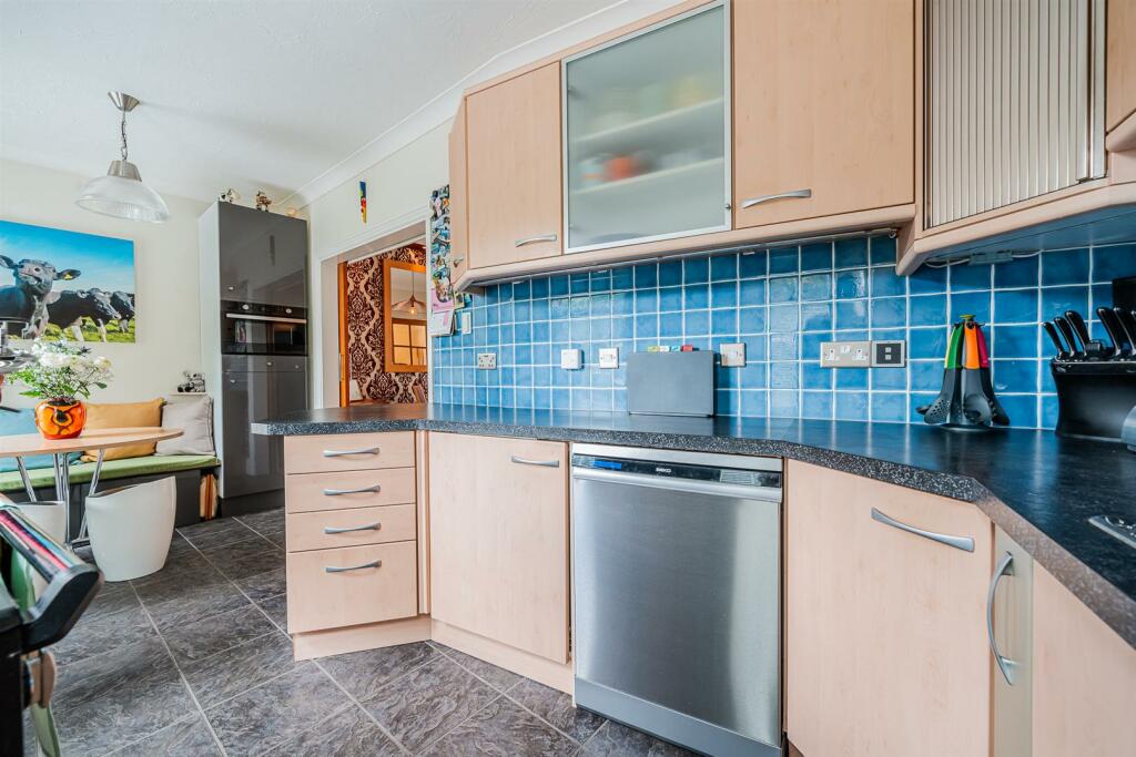 Additional image 15 of Holly Lodge, Lindsay Road