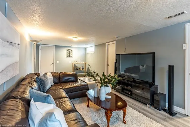 Additional image 31 of 31 Pinecrest Dr