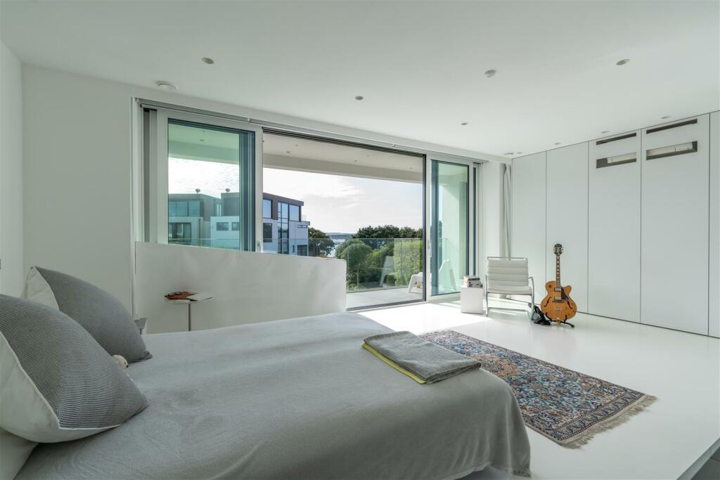 Additional image 19 of Whitecliff Road, Whitecliff