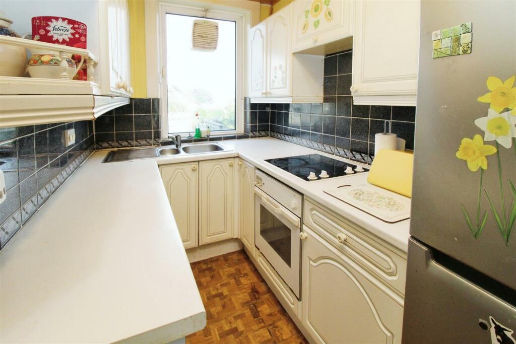 Additional image 5 of Briarwood Crescent, Bradford, BD6 1SD