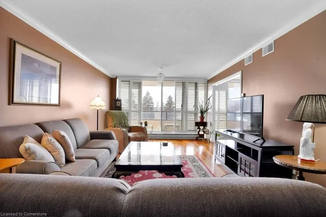 Additional image 8 of 2 Lancaster St Unit 402