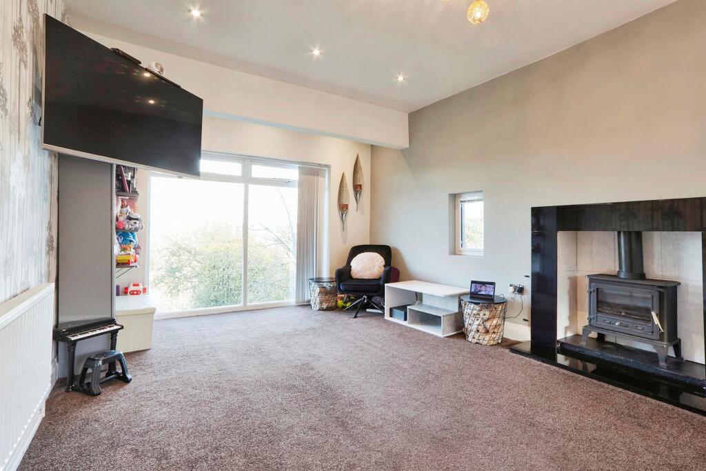 Additional image 21 of Duchy Avenue, Bradford