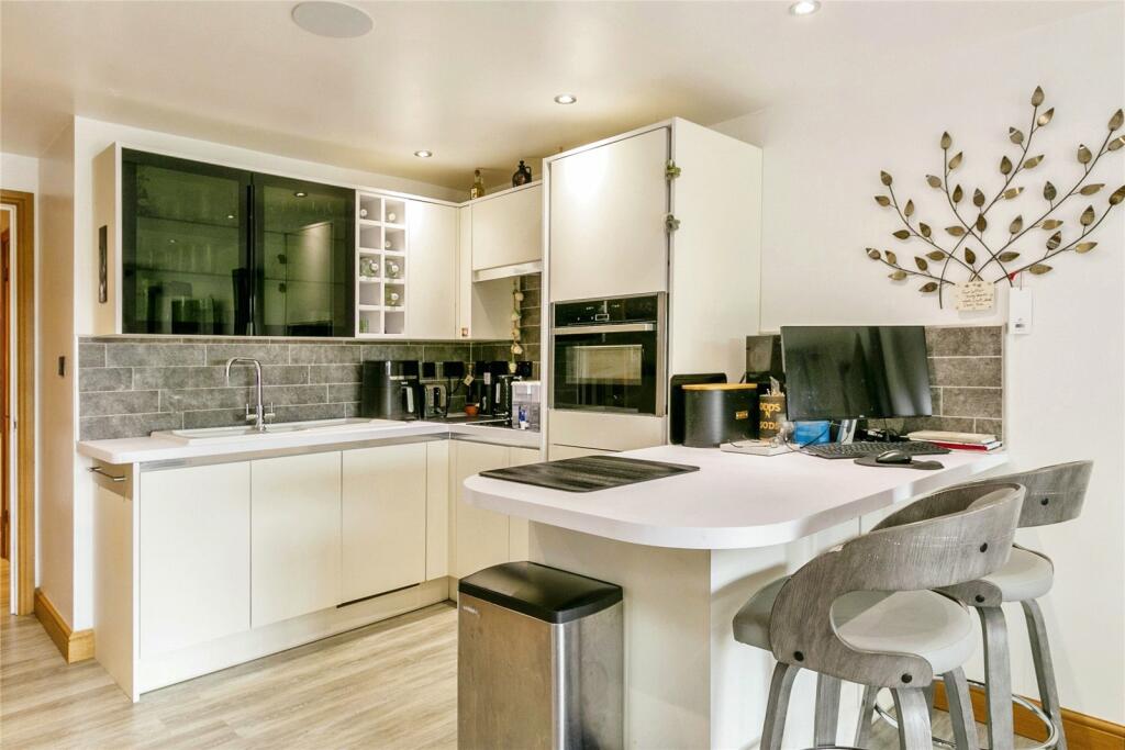 Additional image 18 of Evering Avenue, Poole, BH12