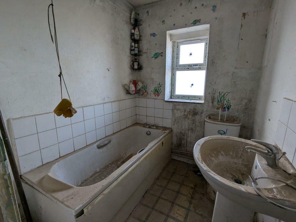 Additional image 4 of 643, Little Horton Lane Bradford, BD5 9BL