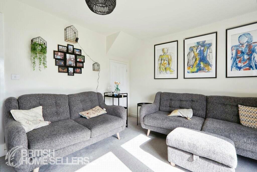 Additional image 4 of Meadow Walk Drive, Bradford, West Yorkshire, BD2