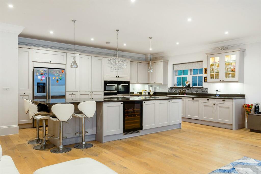 Additional image 9 of 4a Bingham Avenue, Poole