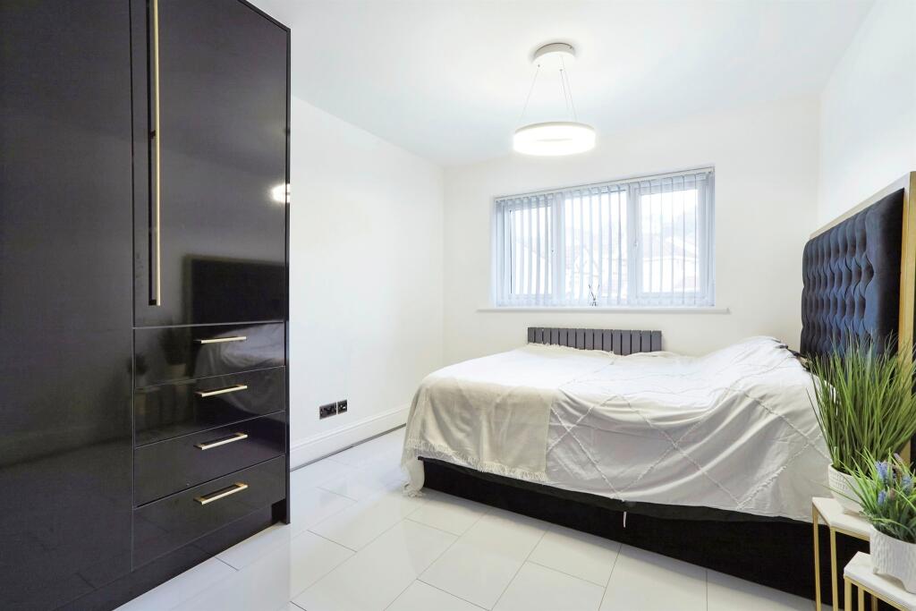 Additional image 9 of Drovers Way, BRADFORD