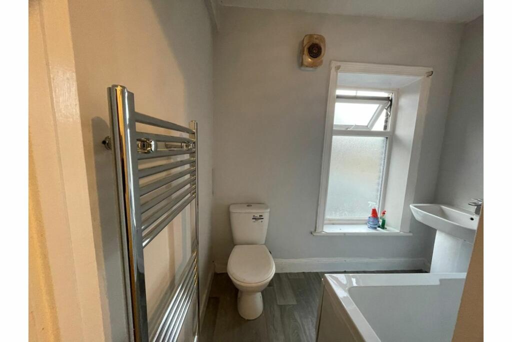 Additional image 6 of North Street, Bradford, BD12