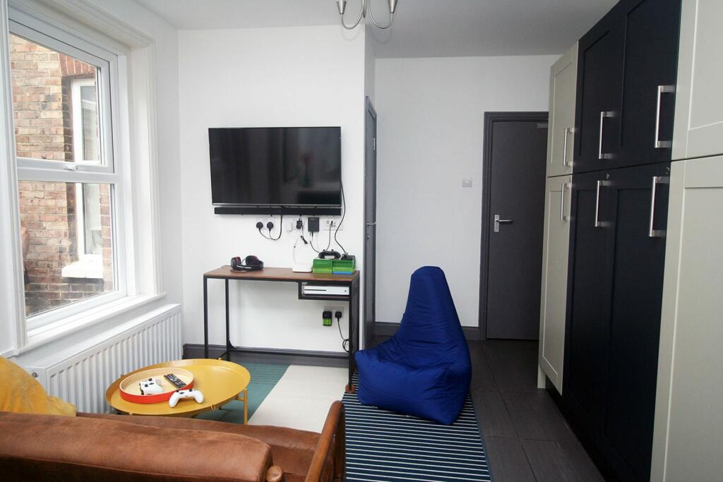 Additional image 22 of Garland Road, Poole, BH15