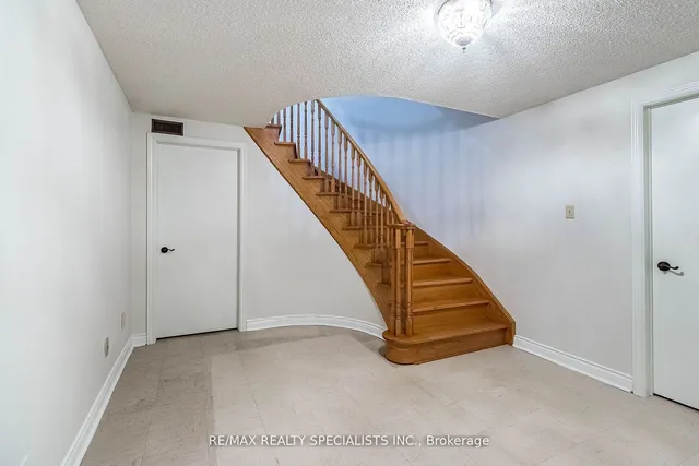 Additional image 36 of 96 Nipissing Cres